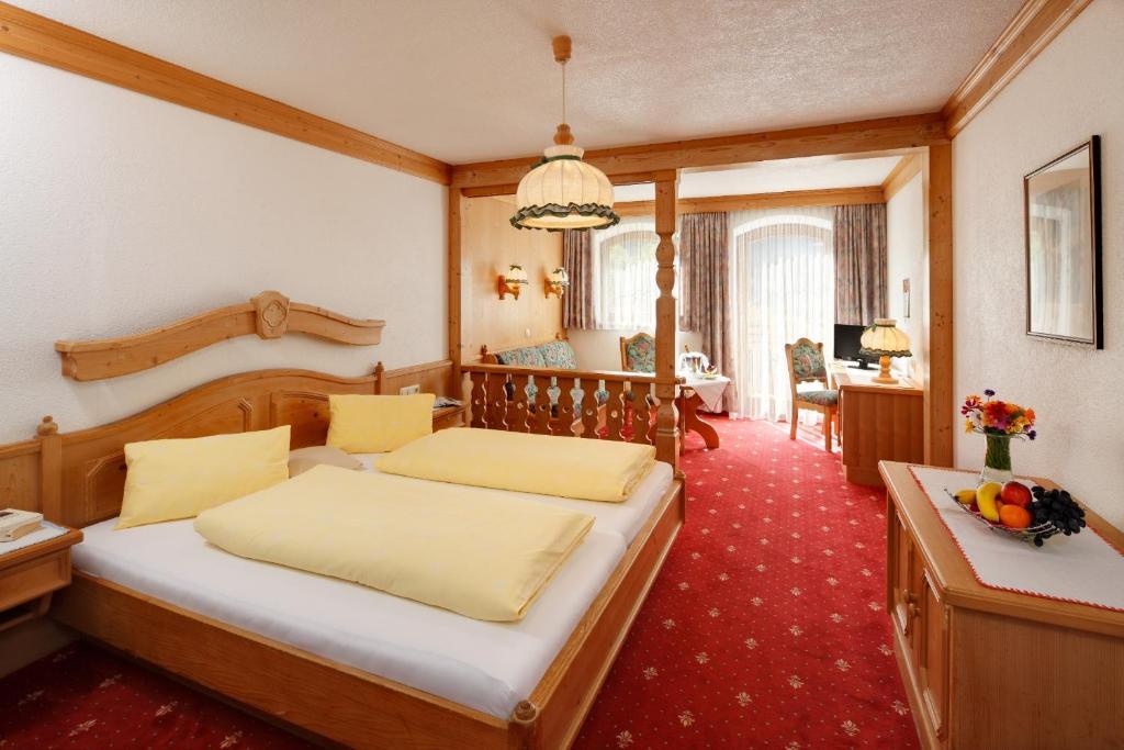 Gasthof Baeren Holzgau Kamer foto