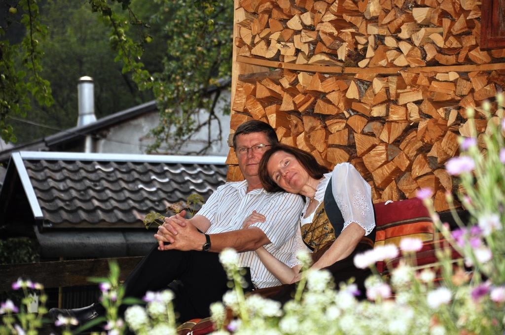 Gasthof Baeren Holzgau Buitenkant foto