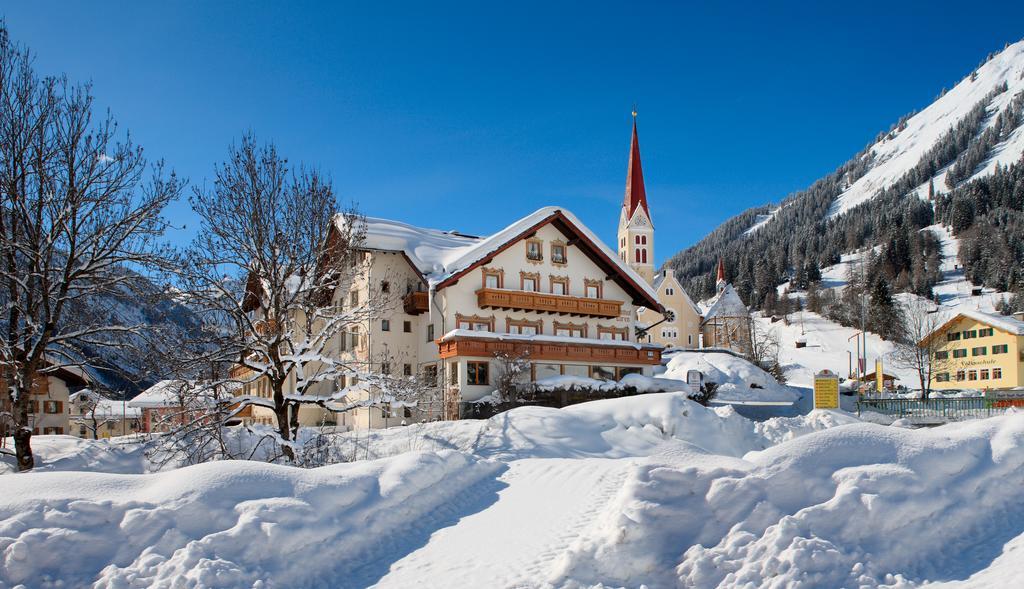 Gasthof Baren Hotel Holzgau Buitenkant foto